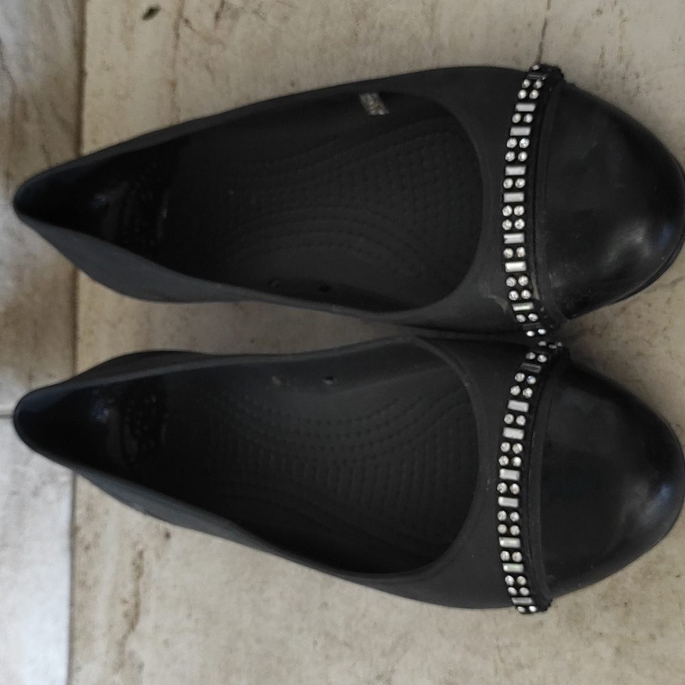 CrocsCap Toe Rhinestone Band Flat